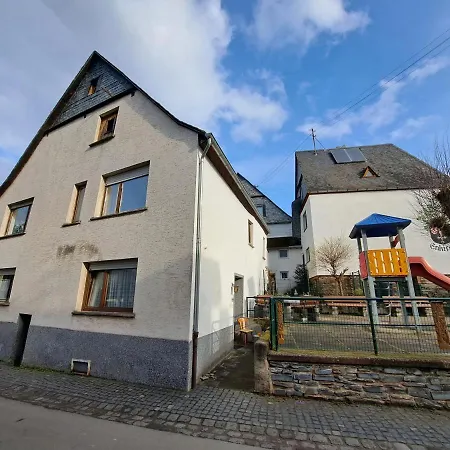 Haus Moselwald - 3 Bedrooms 度假居 *